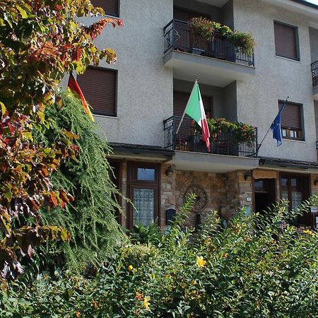 Hotel Trois Etoiles Entracque Exterior photo